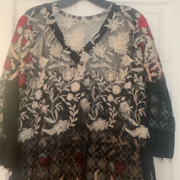 Beautifully embroidered lace Kurta with pearls, high low style - Picture 3 of 3